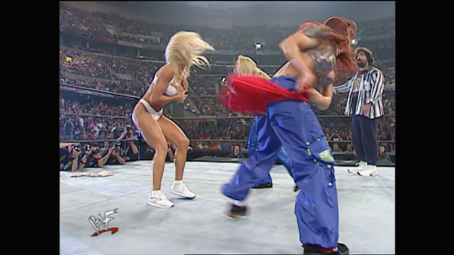 WWE_Invasion_2001_Stacy_Torrie_vs_Lita_Trish_mp4_000630924.jpg