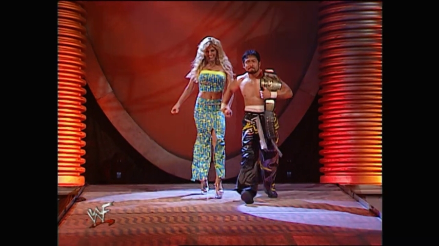 WWE_Unforgiven_2001_Torrie_Ringside_mp4_000007400.jpg