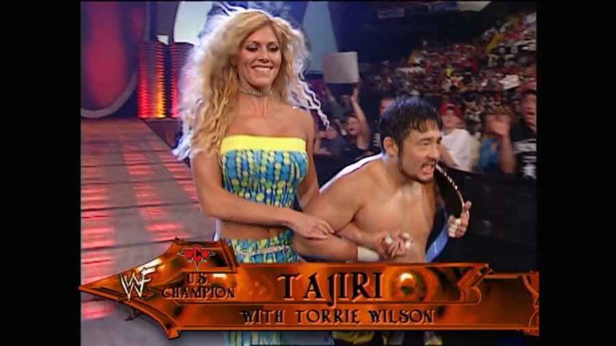 WWE_Unforgiven_2001_Torrie_Ringside_mp4_000014366.jpg