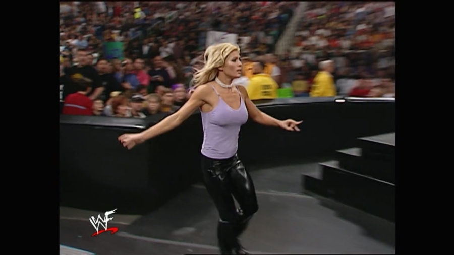 WWE_Survivor_Series_2001_Torrie_Ringside_mp4_000002366.jpg