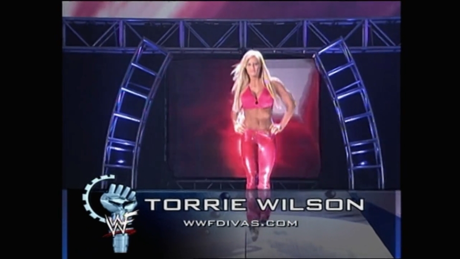 WWE_Rebellion_UK_2001_Lita_Torrie_vs_Molly_Stacy_mp4_000122589.jpg