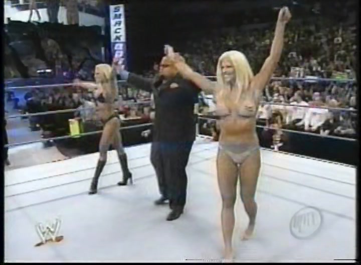 2002-11-12_-_WWE_Super_Tuesday_4528.jpg