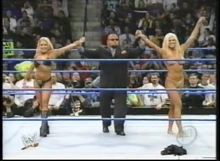 2002-11-12_-_WWE_Super_Tuesday_4529.jpg