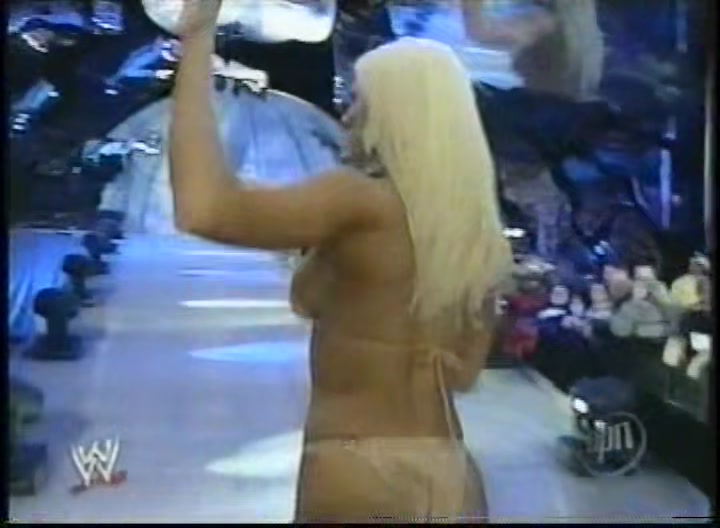 2002-11-12_-_WWE_Super_Tuesday_4598.jpg