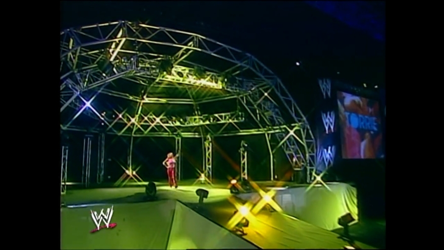 WWE_Global_Warming_2002_Stacy_vs_Torrie_mp4_000332956.jpg