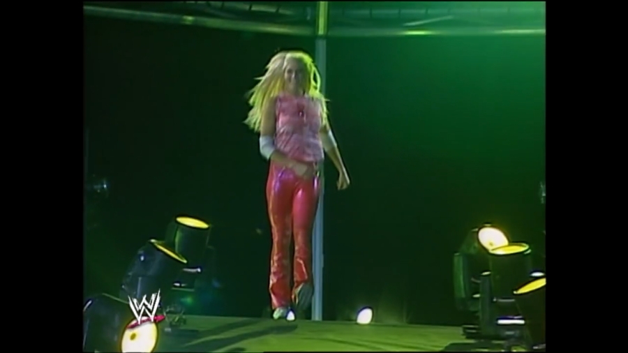 WWE_Global_Warming_2002_Stacy_vs_Torrie_mp4_000335556.jpg