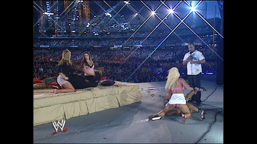 WWE_WrestleMania_19_mp4_006118933.jpg