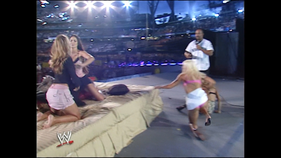 WWE_WrestleMania_19_mp4_006125133.jpg