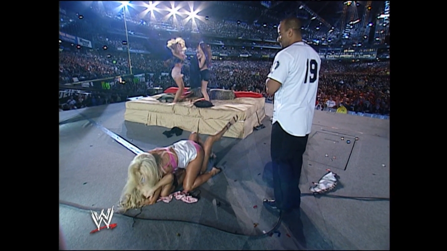 WWE_WrestleMania_19_mp4_006139633.jpg