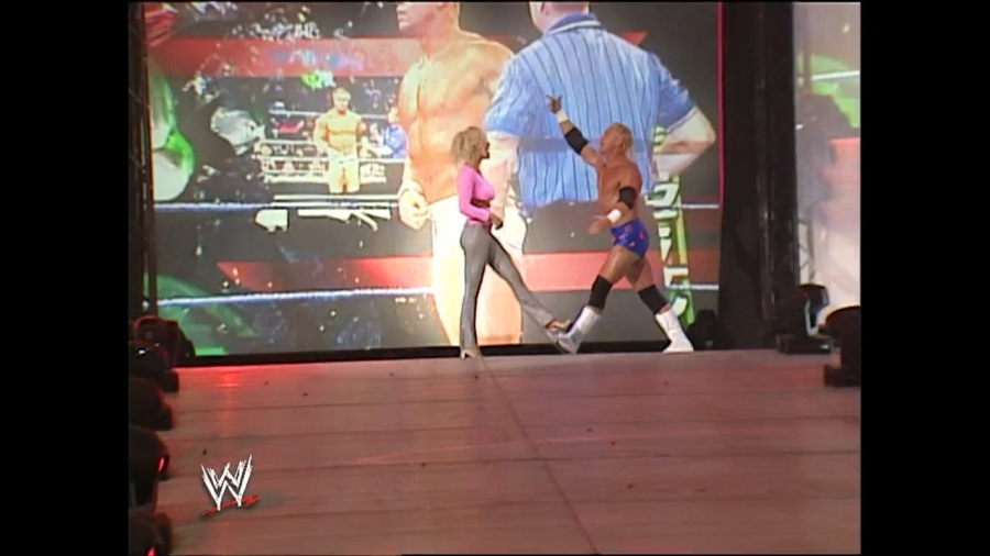 WWE_Vengeance_2003_Nidia_Torrie_Ringside_mp4_000086346.jpg