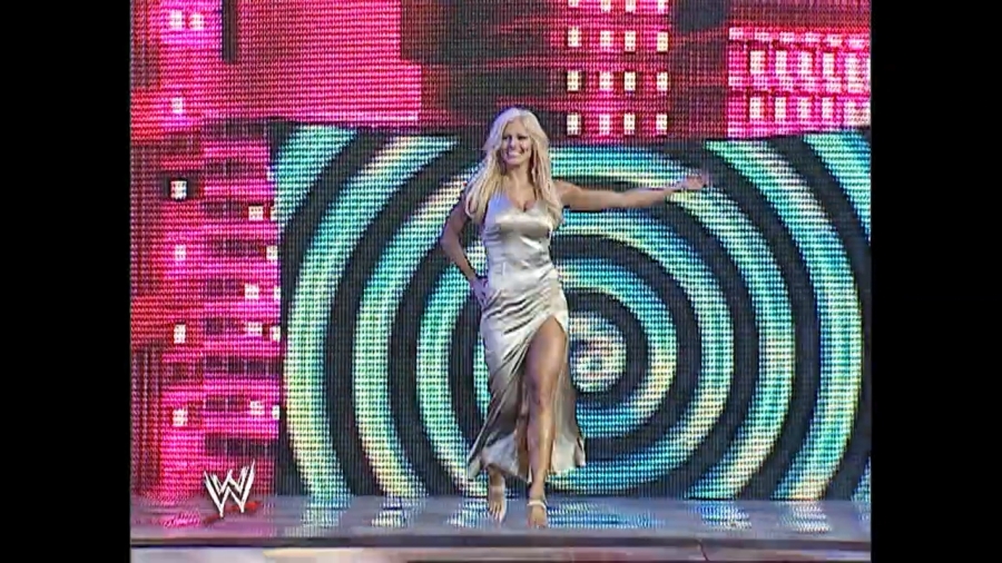 WWE_Wrestlemania_20_Miss_Jackie_Stacy_vs_Sable_Torrie_mp4_000072797.jpg