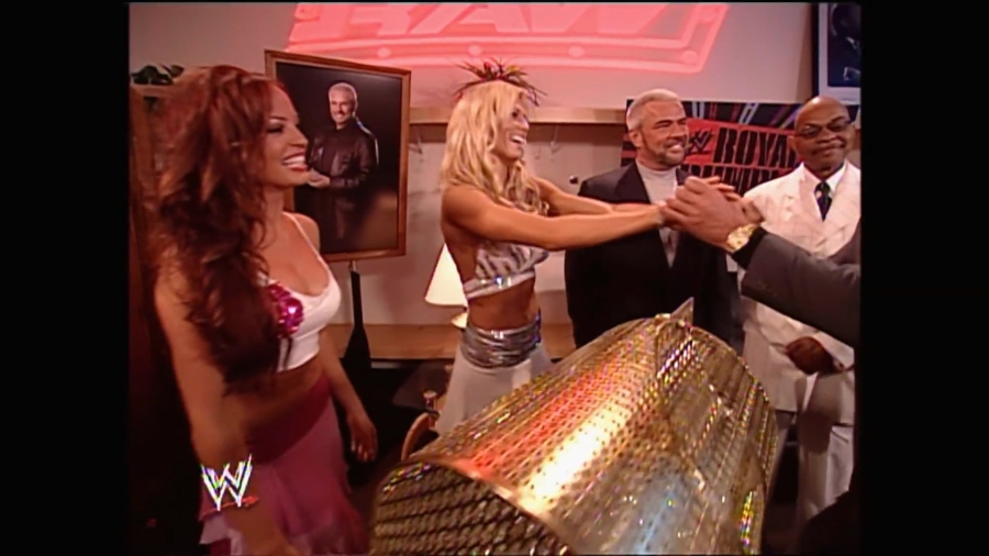 WWE_Royal_Rumble_2005_mp4_001528166.jpg