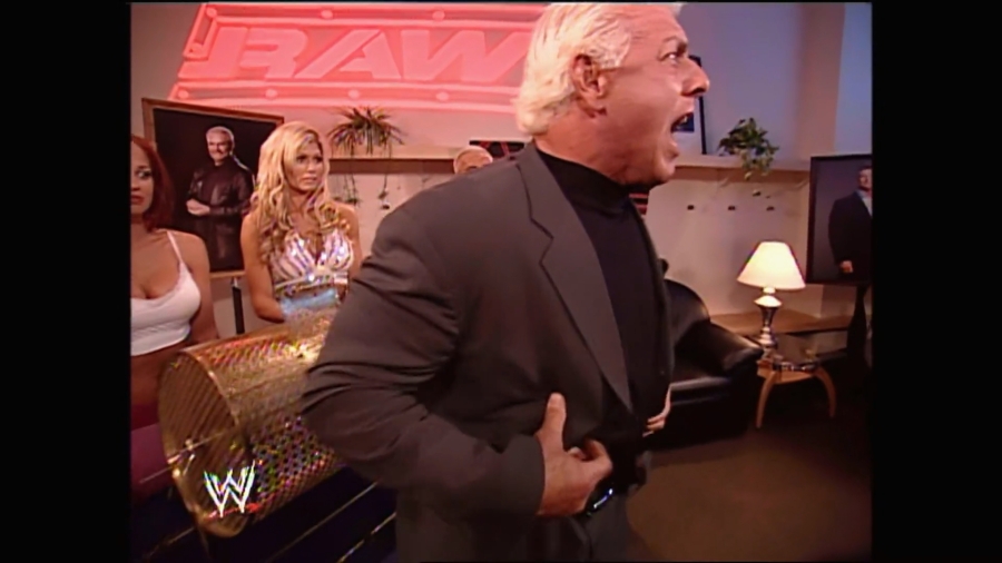 WWE_Royal_Rumble_2005_mp4_001586366.jpg