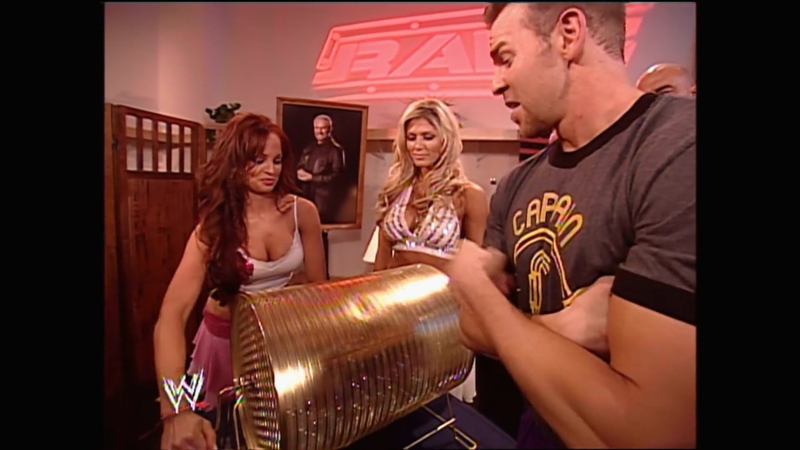 WWE_Royal_Rumble_2005_mp4_003301000.jpg