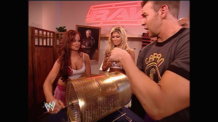 WWE_Royal_Rumble_2005_mp4_003301633.jpg