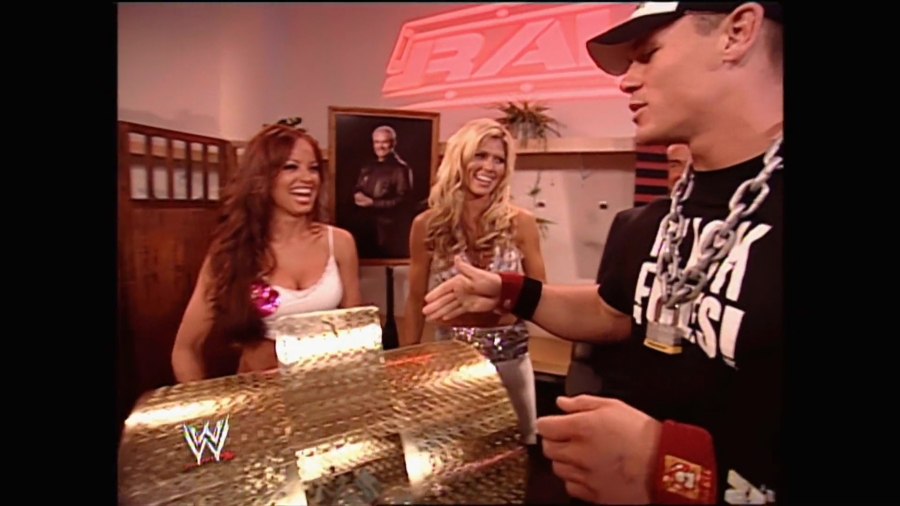 WWE_Royal_Rumble_2005_mp4_003327466.jpg