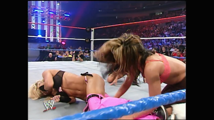 WWE_Great_American_Bash_2005_Melina_vs_Torrie_mp4_000365570.jpg