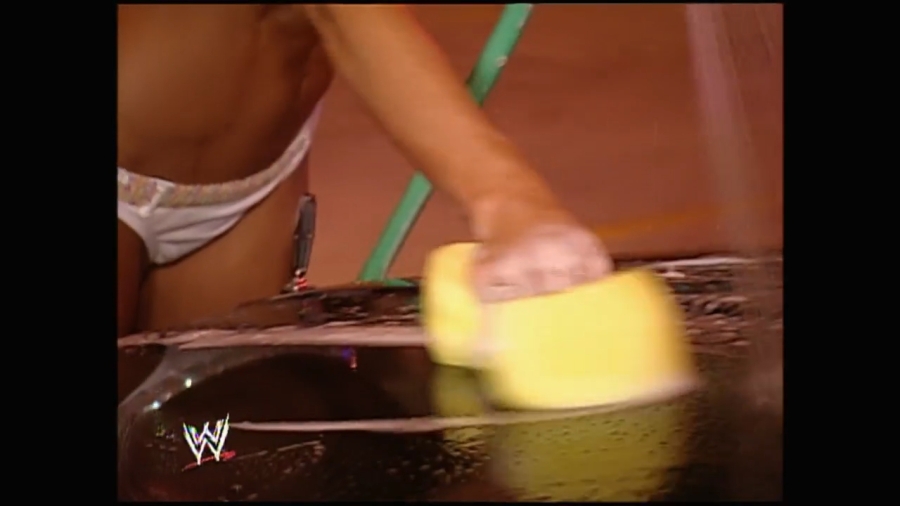 WWE_Summerslam_2005_Divas_Backstage_Carwash_Segment_mp4_000003803.jpg