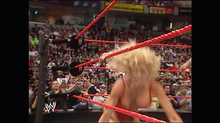 WWE_New_Years_Revolution_2006_Ashley_vs_Candice_vs_Maria_vs_Torrie_vs_Victoria_mp4_000425302.jpg