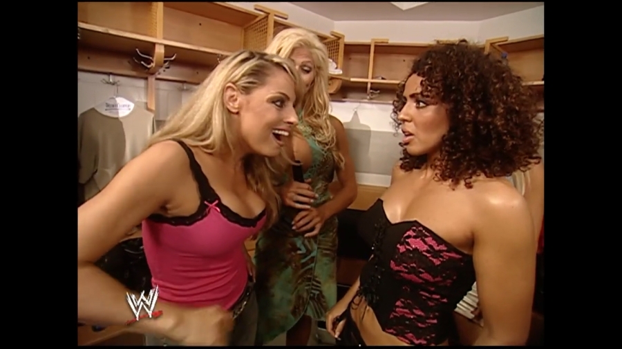 WWE_Summerslam_2006_Divas_Segment_mp4_000111170.jpg