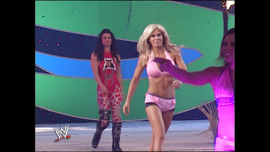 WWE_Summerslam_2007_Divas_Battle_Royal_mp4_000107136.jpg