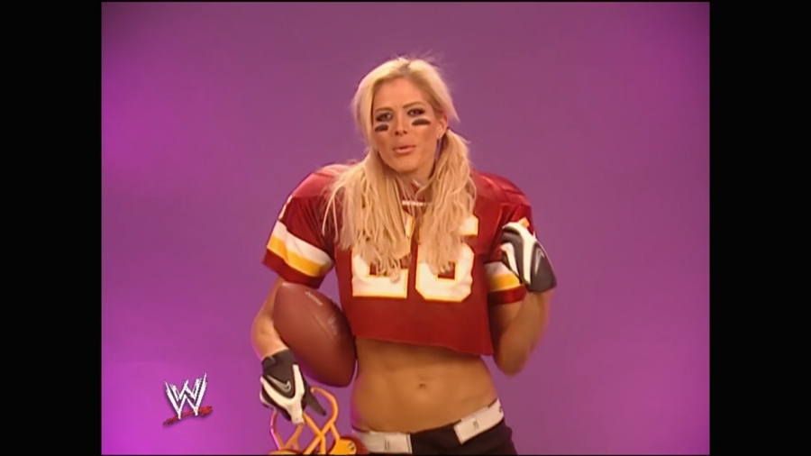 WWE_Cyber_Sunday_2007_Divas_Segments_mp4_000100560.jpg