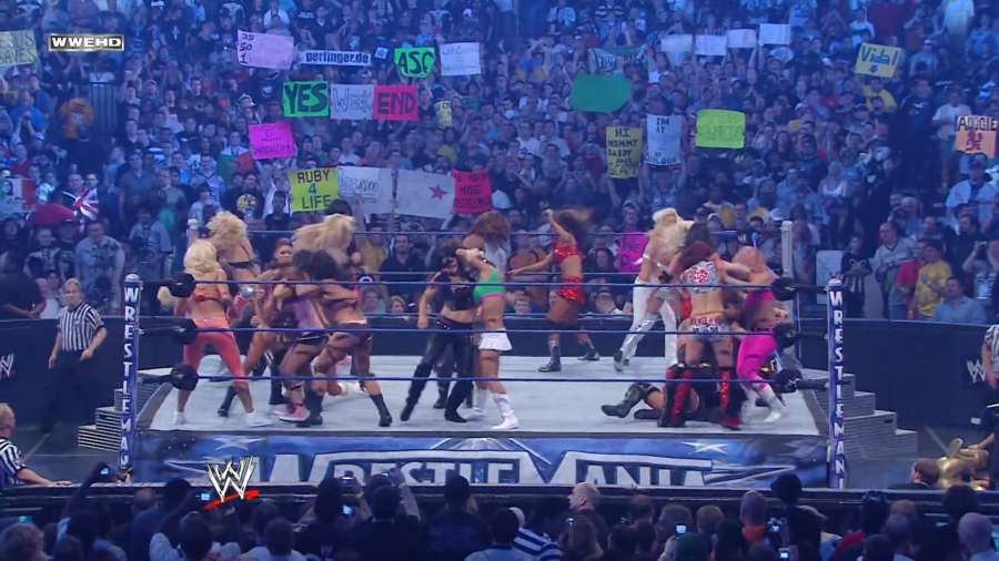 WWE_WrestleMania_25-video_ts_002505633.jpg