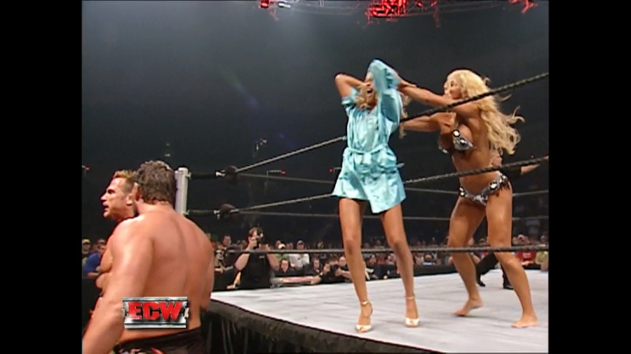 WWE_ECW_08_22_06_Kelly_Torrie_Segment_mp4_000256038.jpg