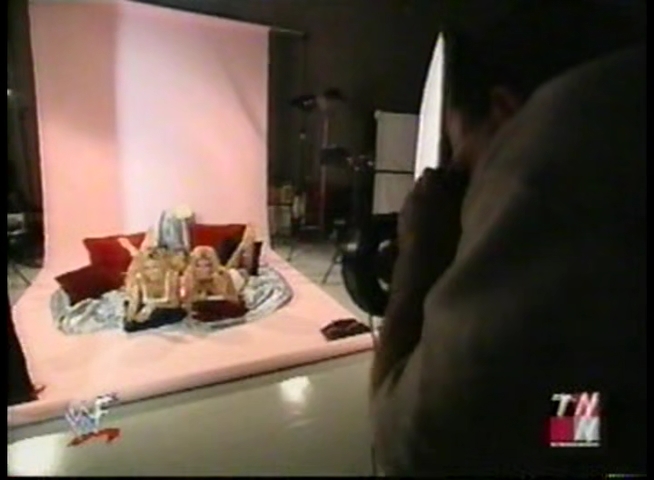 2001-11-24_-_WWF_Excess_mp4_002062581.jpg