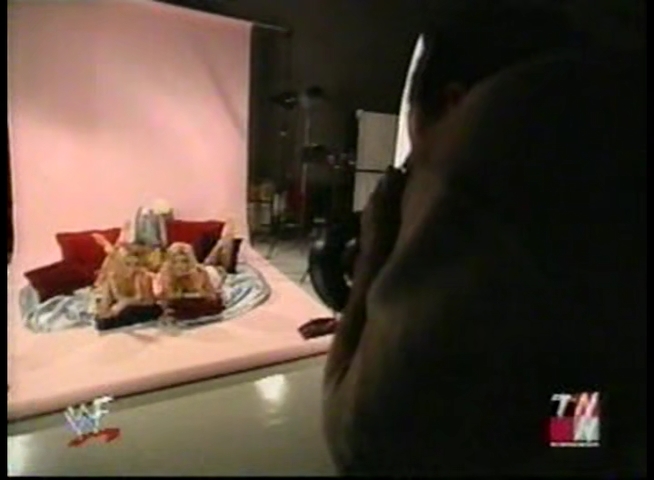 2001-11-24_-_WWF_Excess_mp4_002063982.jpg