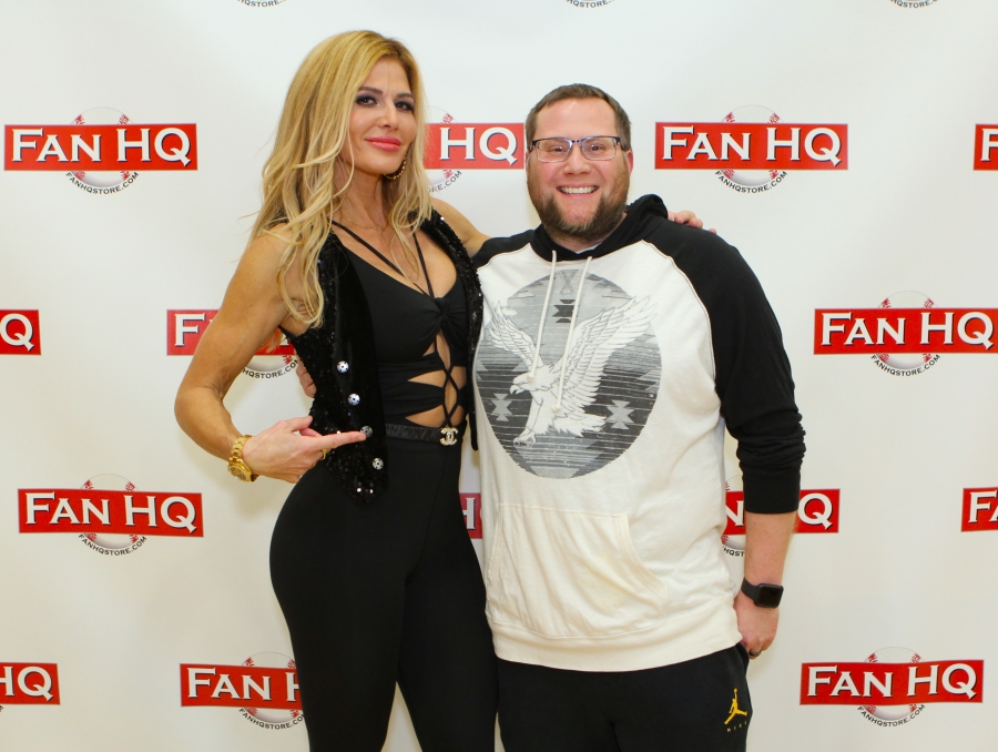 Torrie_Wilson_Fan_HQ_MAW_Event_282029.jpg